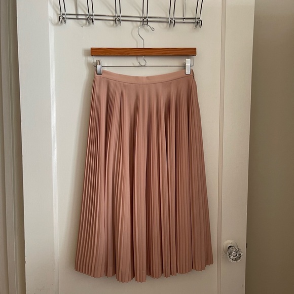 J. CREW MIDI PINK PLEATED SKIRT SIZE 0 - Picture 2 of 3